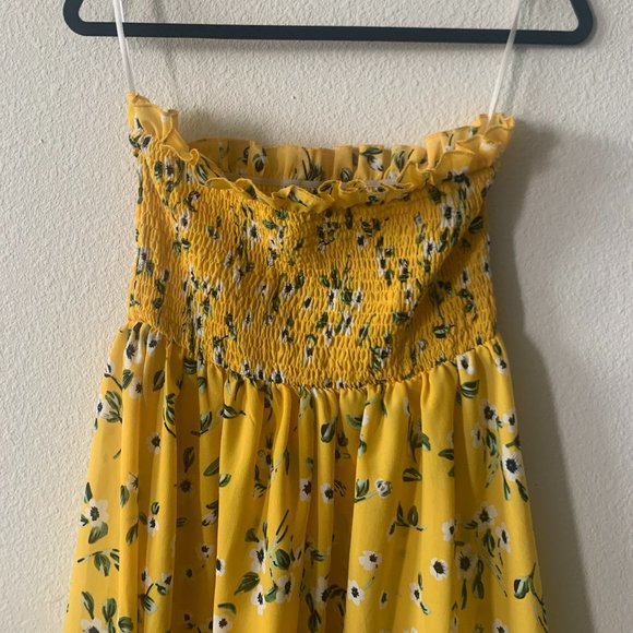 Fun and Cute Floral Strapless Dress - Picture 2 of 2